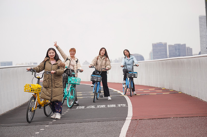 灌封胶供应商铭诚锦2025年三八妇女节浦东滨江骑行活动2